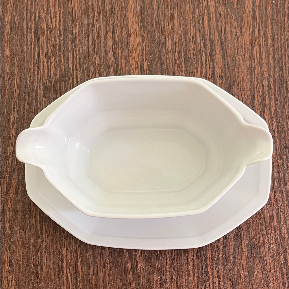 White Ceramic Gravy Bowl Set
Cooks club Madison Blanche